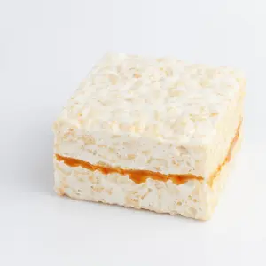 Caramel & Cream Crispycake – Buttery Soft & Gooey Giant Rice Crispy Treat