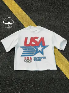 Unisex design, American Team Retro Short Round Neck T-Shirt – Classic American sporty Streetwear T-shirt, the perfect gift for fans, suitable for everyday wear by patriotic Americans.