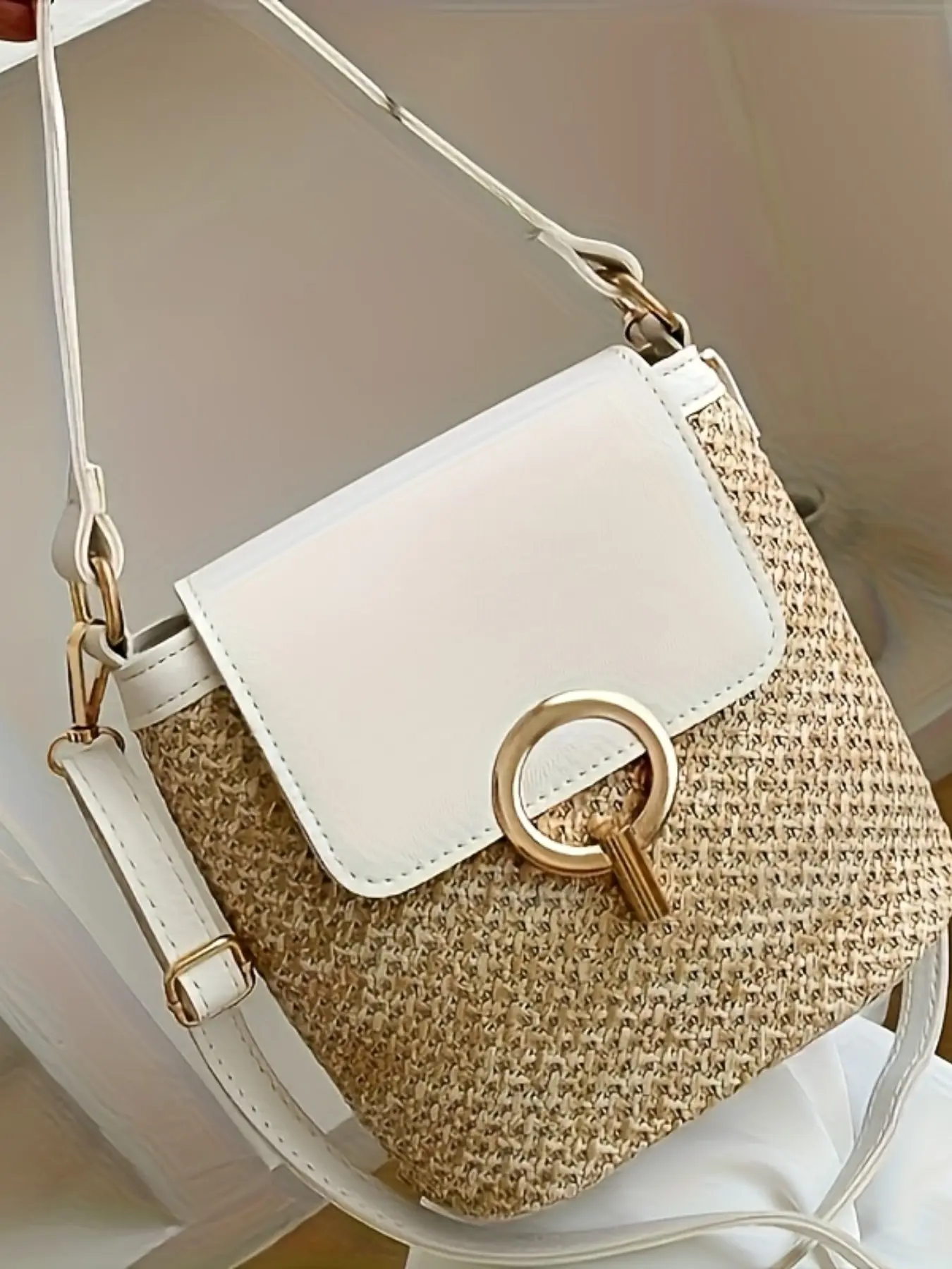 2026 New Personality Straw Beach Bag, Textured Bag, Casual Simple Versatile Lock Buckle Shoulder Crossbody Bag, Large Capacity Fashion Handbag Shoulder Purse Crossbody Shoulder Purses for Women