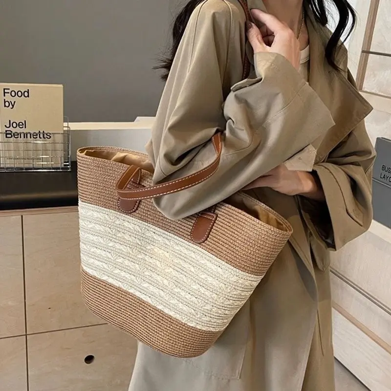 Five stranded charca with beige