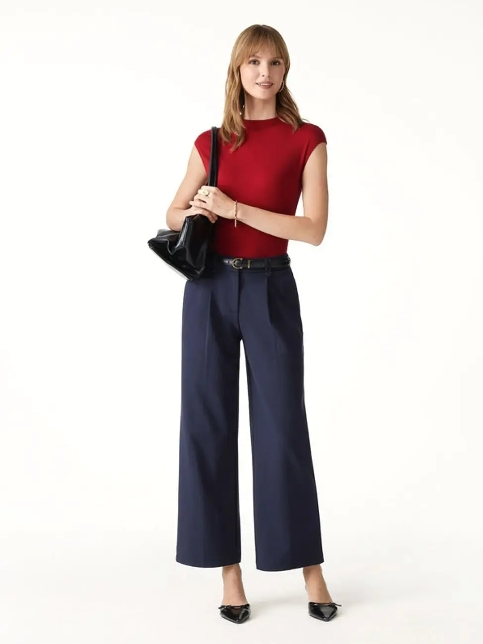 Ponte Low-Rise Straight Leg Ankled Pants with Pockets Regular