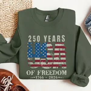 [Sale up to 30%] [Made in USA] 1776 to 2026 America 250 Years Sweatshirt, Patriotic USA Graphic Crewneck, Semiquincentennial 1776–2026 Vintage Americana Pullover, 4th of July Gift