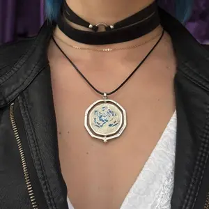 Arcane Season 2 Powder Necklace Anime League Of Legends Jinx Rotating Blue Rose Pendant Ekko Cosplay Prop Fans Boy Gift For Her Unisex Necklace