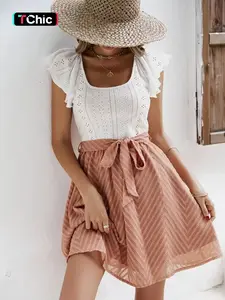 Women's Casual Chic Slim-Fitting Short Dress, Contrast Lace Embroidery Ruffle Design, Plain Pattern, All-Season Wear, Elegant Hemline