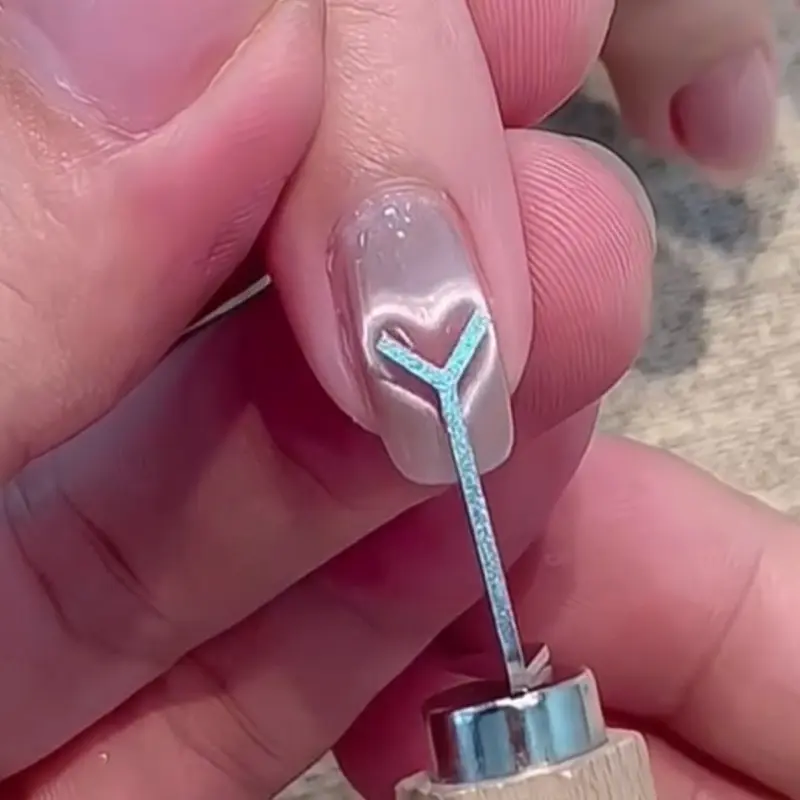 Heart tool to make Cat eye heart design effect Nail Art tool nail care cat eye nail super strong magnet nails