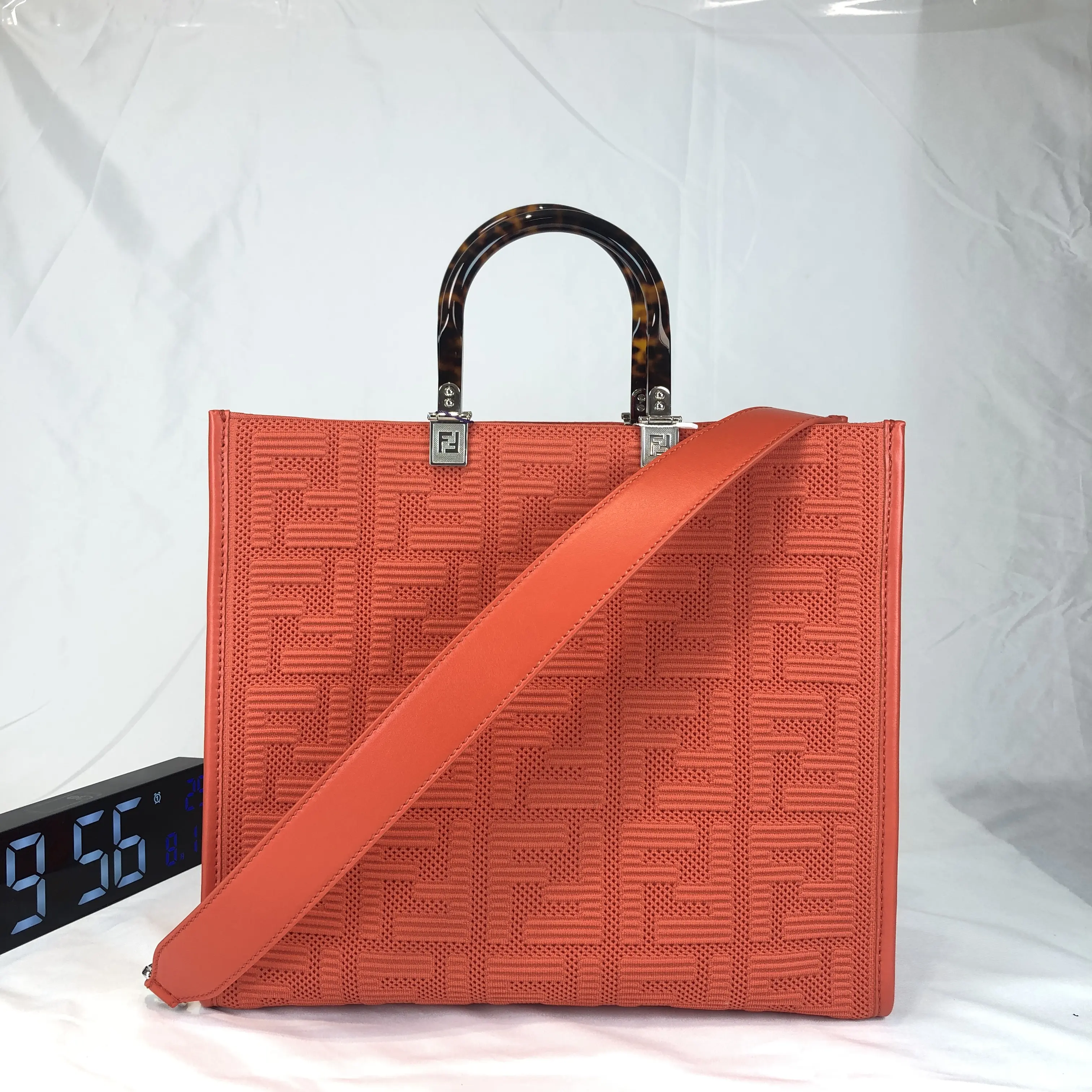Pre-owned FENDI fabric Tote bags Sunshine Shopper Tote Bag A1649