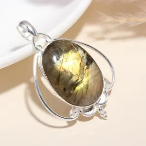 925 Sterling Silver Handmade Labradorite Pendant