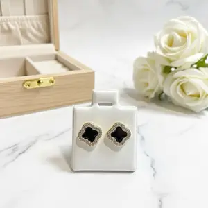 Beautiful earrings for you!