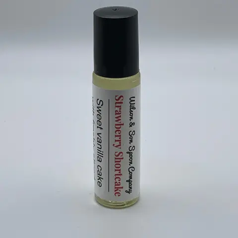 Wilson & Son Spoon Company Strawberry Shortcut 10 ml Roll-On Vegan Fragrance Oil - Unisex Sweet Fruit Perfume, Berry-Vanilla Mix, Vanilla Scents, Berry Cake Aroma, Smooth Texture, Travel Bath & Body Care Product