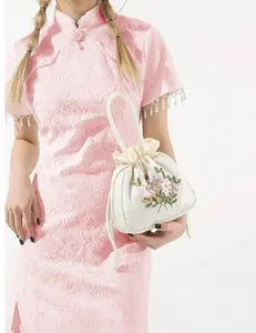 Mini Elegant Floral Embroidered Drawstring Design Handbag, Fashion Drawstring Handbag, Perfect Phone Coin Hand-Held Bag For Daily Use