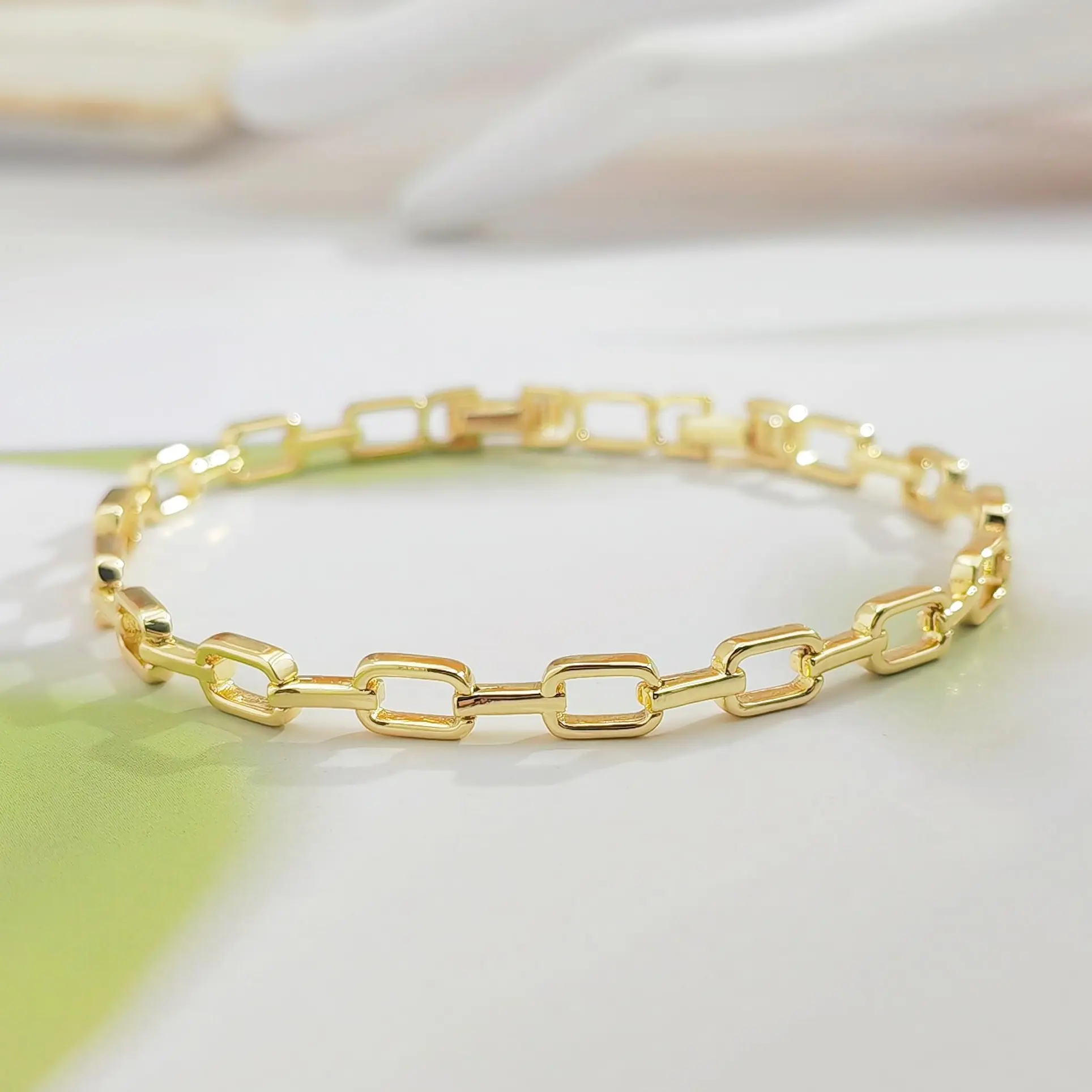 14K Gold Plated Textured Paperclip Link Bracelet for Women, Hollow Rectangular Paperclip Chain Bracelet, Minimalist Fashion Jewelry Gift for Daily & Party Wear