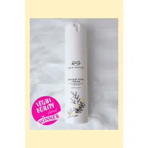 Renewing and Rejuvenating Moisturizer Face Cream Enriched with Amino Acids, Green Tea & Vitamin E, Potent Anti Aging Face Cream