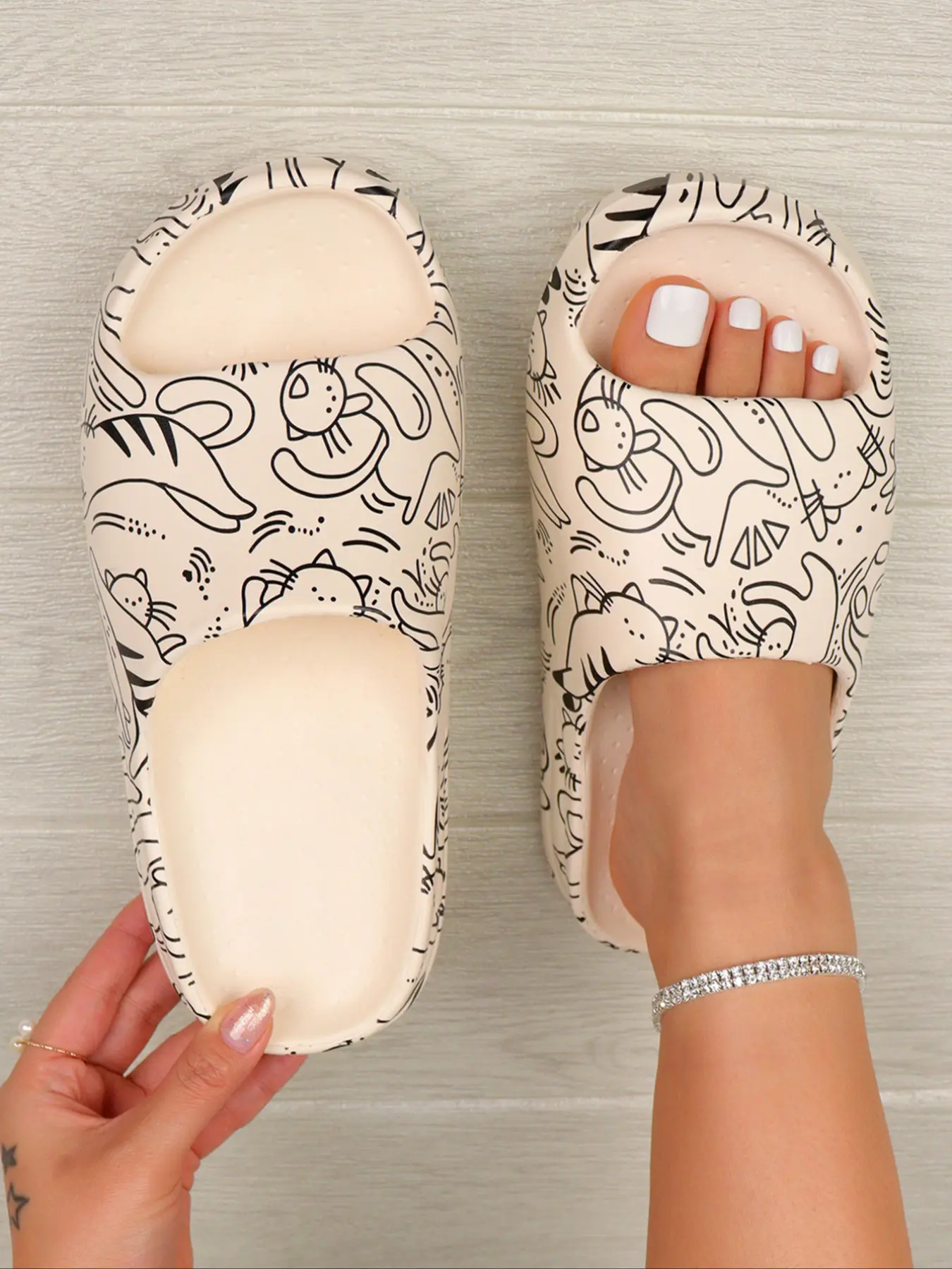 Women's Fashion Portable Sandals, Cute Cartoon Animal Print, Ultra-Soft Eva Cushioned, Easy On/off, Summer Indoor Outdoor Wear