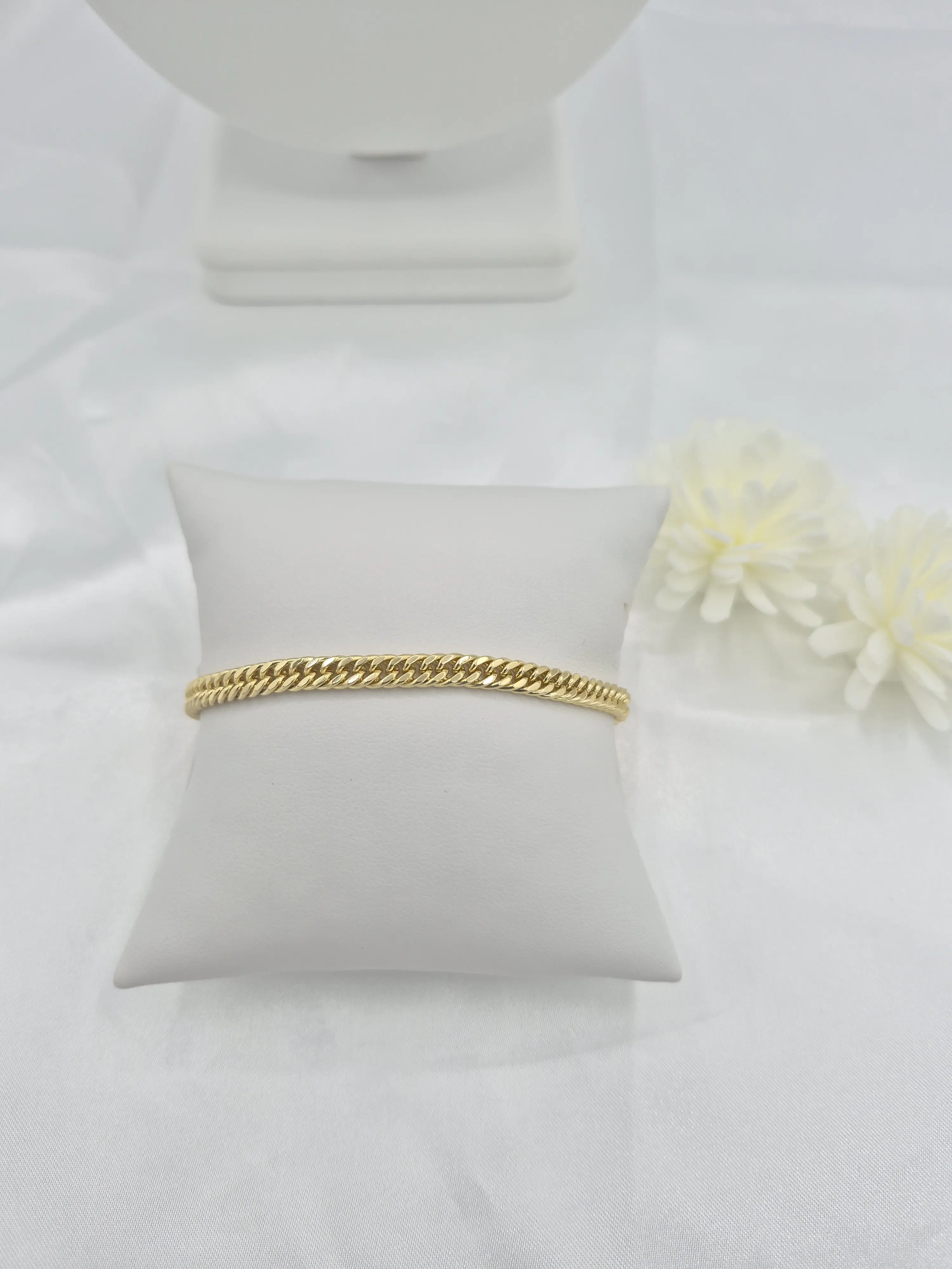 14k gold plated cuban link bracelet (34) 14k gold plated cuban link bracelet (34)