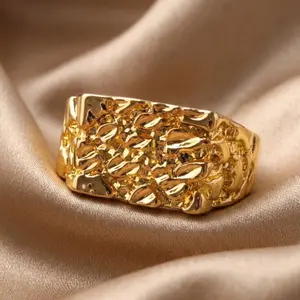 18K gold-plated alloy ring with a simple geometric design for men and women, featuring a raised engraved face. A perfect holiday gift or everyday wear.