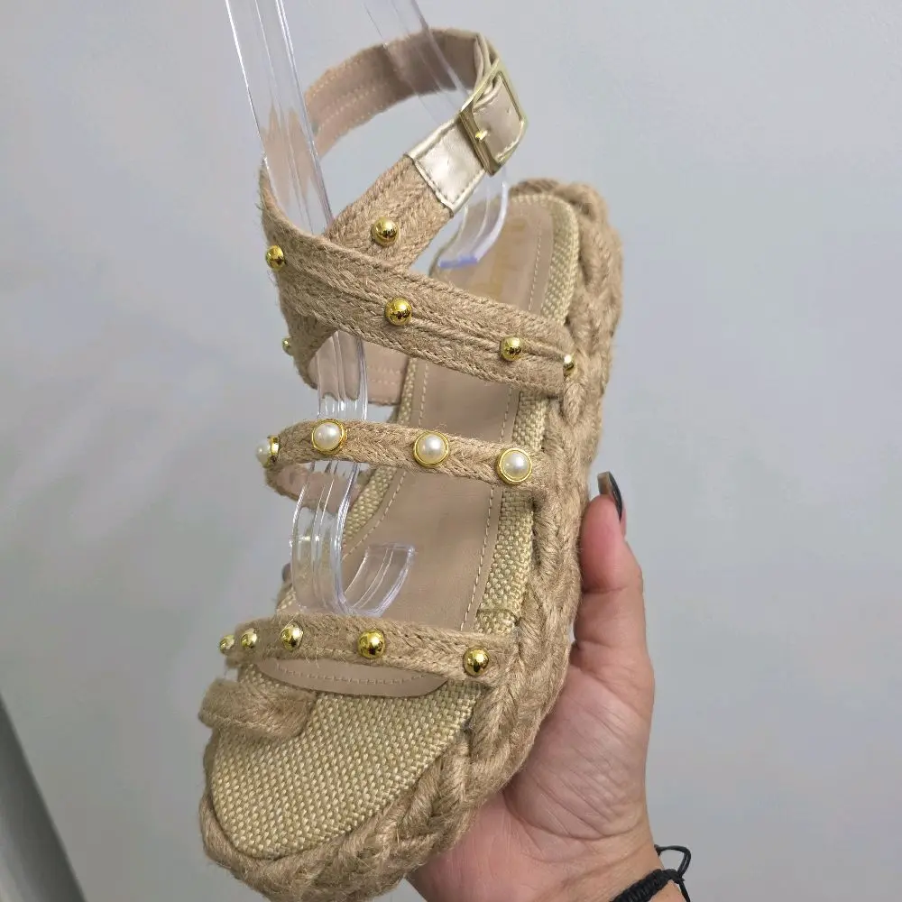 Luisa Low-Heel Sandals, 2 cm Height Casual Footwear for Daily Wear