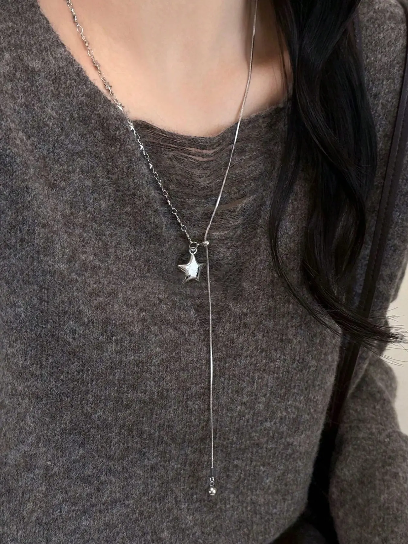 Silver Color Asymmetric Star Pendant Pull-Down Necklace for Women, Korean Style Atmosphere Jewelry, Elegant Titanium Steel Chain, Fashionable Jewelry Accessories, Asymmetrical Necklace