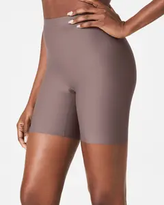 LUKUSAFIsupersmooth™ Essential Mid-Thigh Short