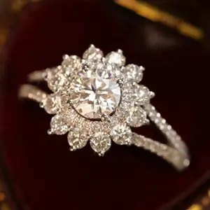 Sparkling Flower Cubic Zirconia Ring Bride Eternal Engagement Wedding Anniversary Birthstone Ring Style Ladies Wedding Ring Accessories Valentine's Day Christmas Mother's Day Gifts