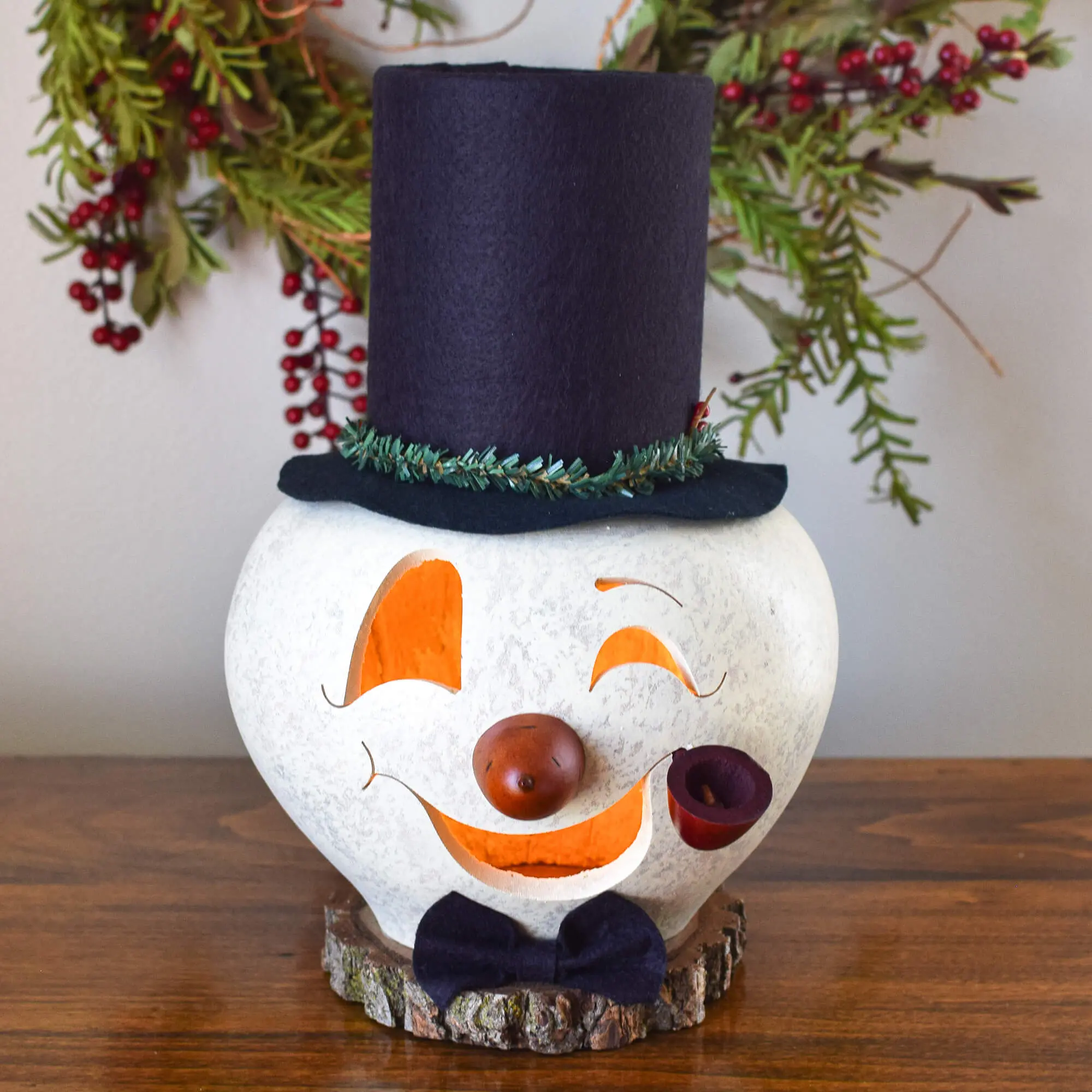 Hand-Crafted Snowman Head Gourd Luminary - Clyde Medium Lit