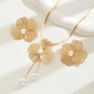 Golden Necklace Earrings Bracelet 3Pcs/set , 18K Gold Plated Flower Jewelry Set Floral Pendant for Women,Christmas Birthday Gift for Mom Wife GF