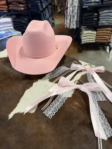 Girl Pink Hat X Pink Boot Bows