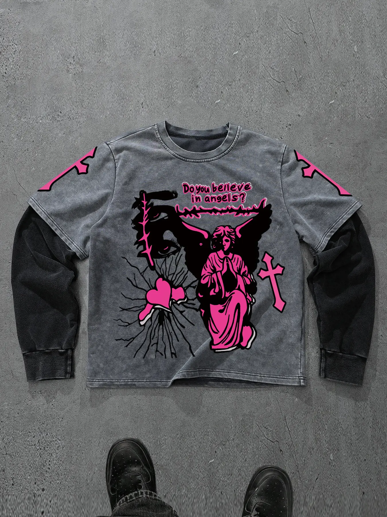 Unisex style, autumn and winter new collection, trendy patchwork faux-two-piece Graphic Fitted T-shirt with angel heart motif print. Suitable for everyday streetwear and American retro styles, Y2K fashion, casual, campus, hip-hop style, Tee