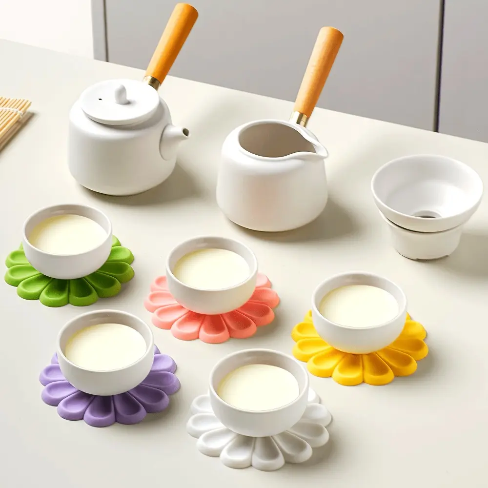 "Lovely daisy coasters" heat-resistant silicone daisy coasters -6-piece cute flower shape