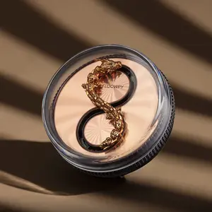 Dragon Car Diffuser Car Vent Clip Perfume Set Compact Design Wind-Powered Rotation Eco-Friendly Artisan Dragon Structure Natural Fragrance Diffusion Interchangeable Aroma Pads