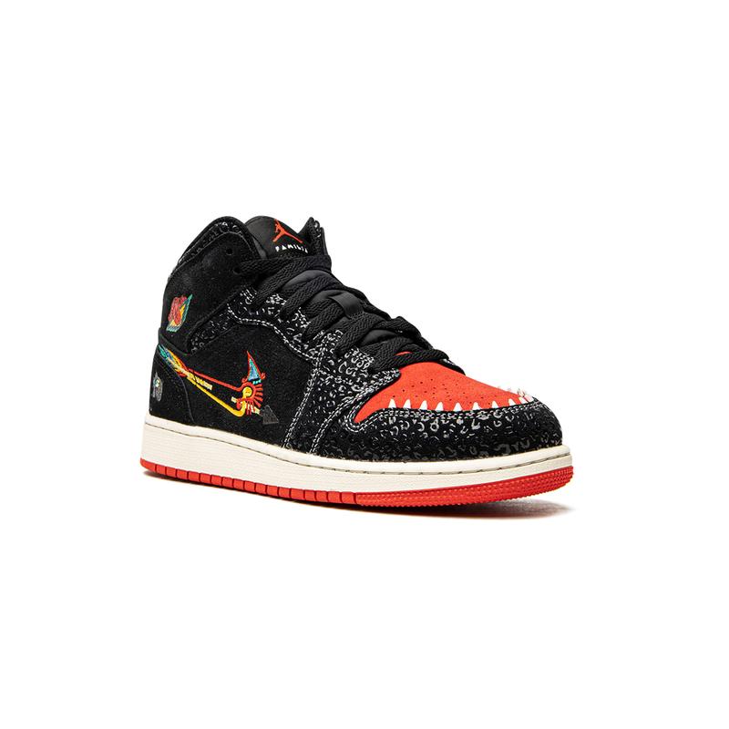 Jordan 1 Mid SE GS "Siempre Familia" DN5121 001