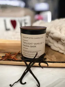 Twilight Vanille + Cassia Bark Wood Wick Candle