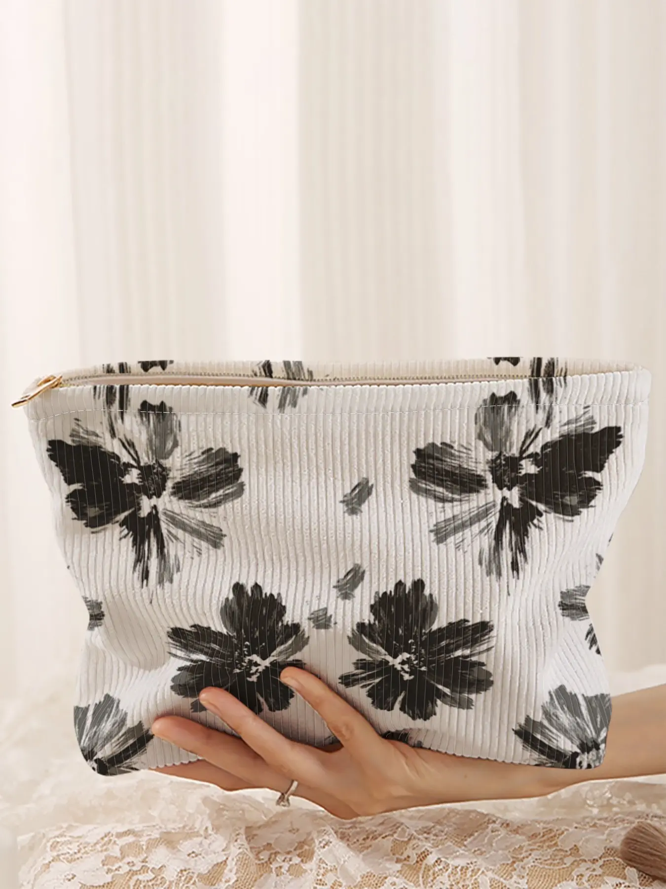 Floral Printed Corduroy Makeup Bag, Cartoon Style, Cute Lightweight Multi-Functional Fashion Casual Cosmetic Pouch, Travel Organizer, Cosmetic Travel Bags