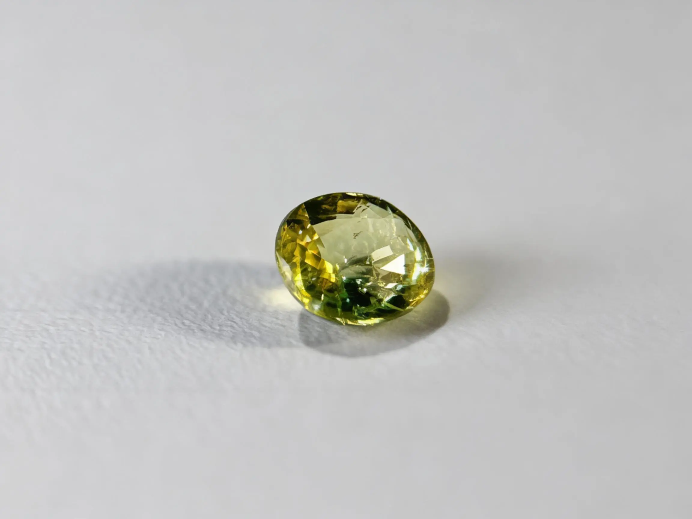 (1.06ct) Natural Chrysoberyl - Rare Neon Yellow - Precision Oval Cut - VS Untreated (WAV48)