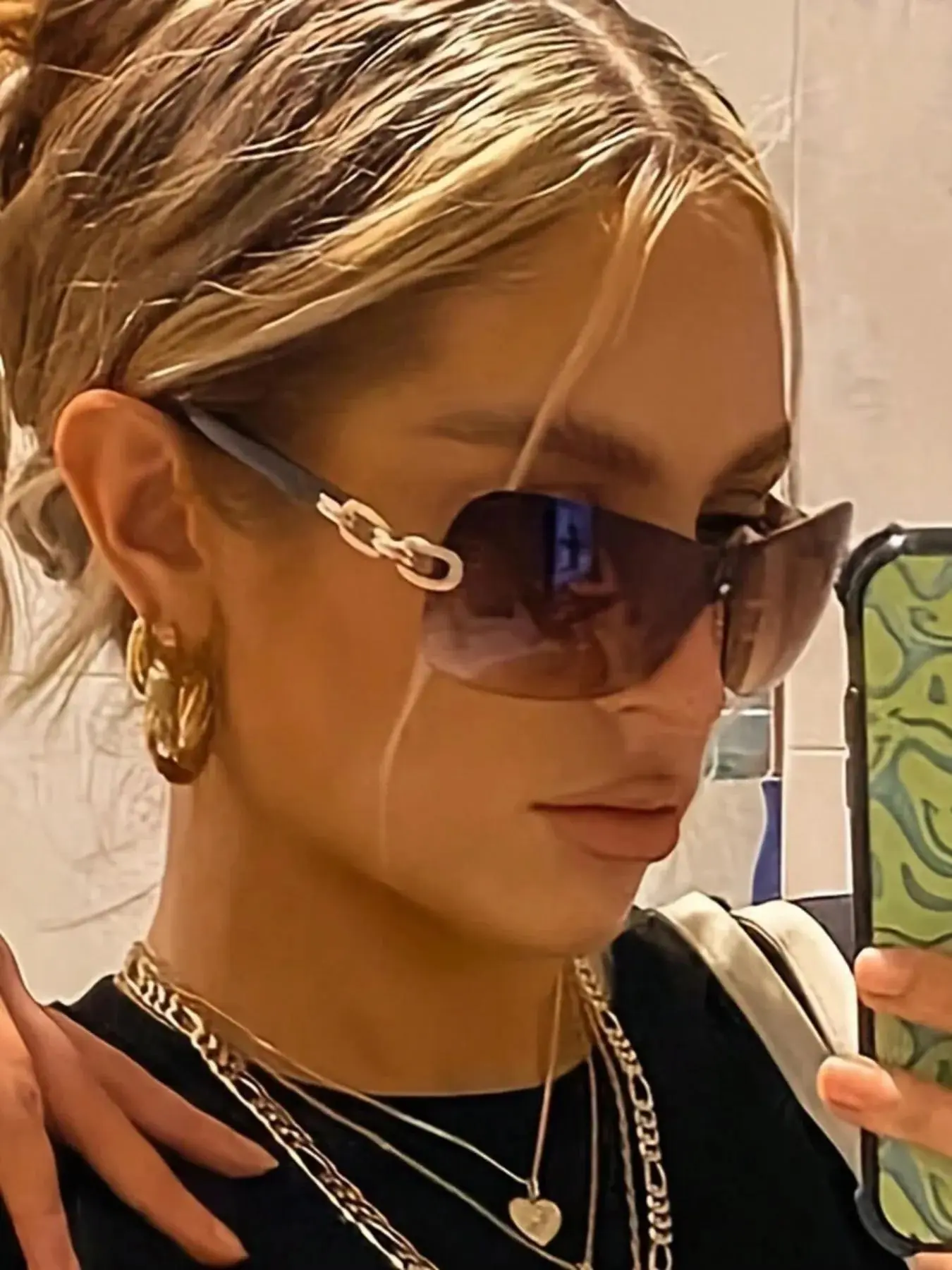 Women's Chain Decor Wrap Around Sunglasses, Summer Sunglasses, Sun Protective Sunglasses, Modern Sunglasses, Trendy Casual Futuristic Fashion Tinted Lens Eye Protection Sunglasses for Everyday Use, Fashion Accessories for Beach Outings Outdoor Activities