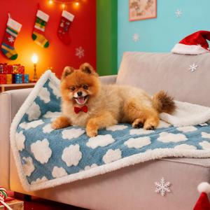 lesure waterproof pet blanket for dogs & cats - dual-sided jacquard shag & sherpa fleece, 3d textured cloud pattern, machine washable, durable & portable, perfect for couch protection - shaped beds mats