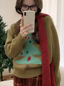 Women’s Olive Pullover Sweater, Casual Knit Design for Fall & Winter, Relaxed Fit for Cozy Wear