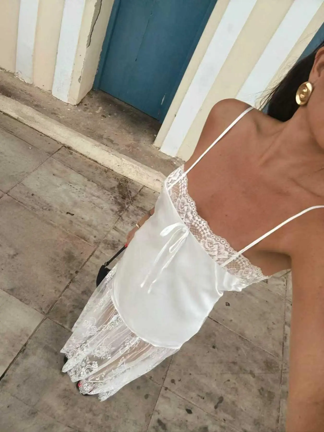 Women's New Elegant Chic Solid Color Lace Patchwork Bustle Bow Halter Spaghetti Strap Dress, Can Be Worn Alone or Layered, Stylish and Versatile