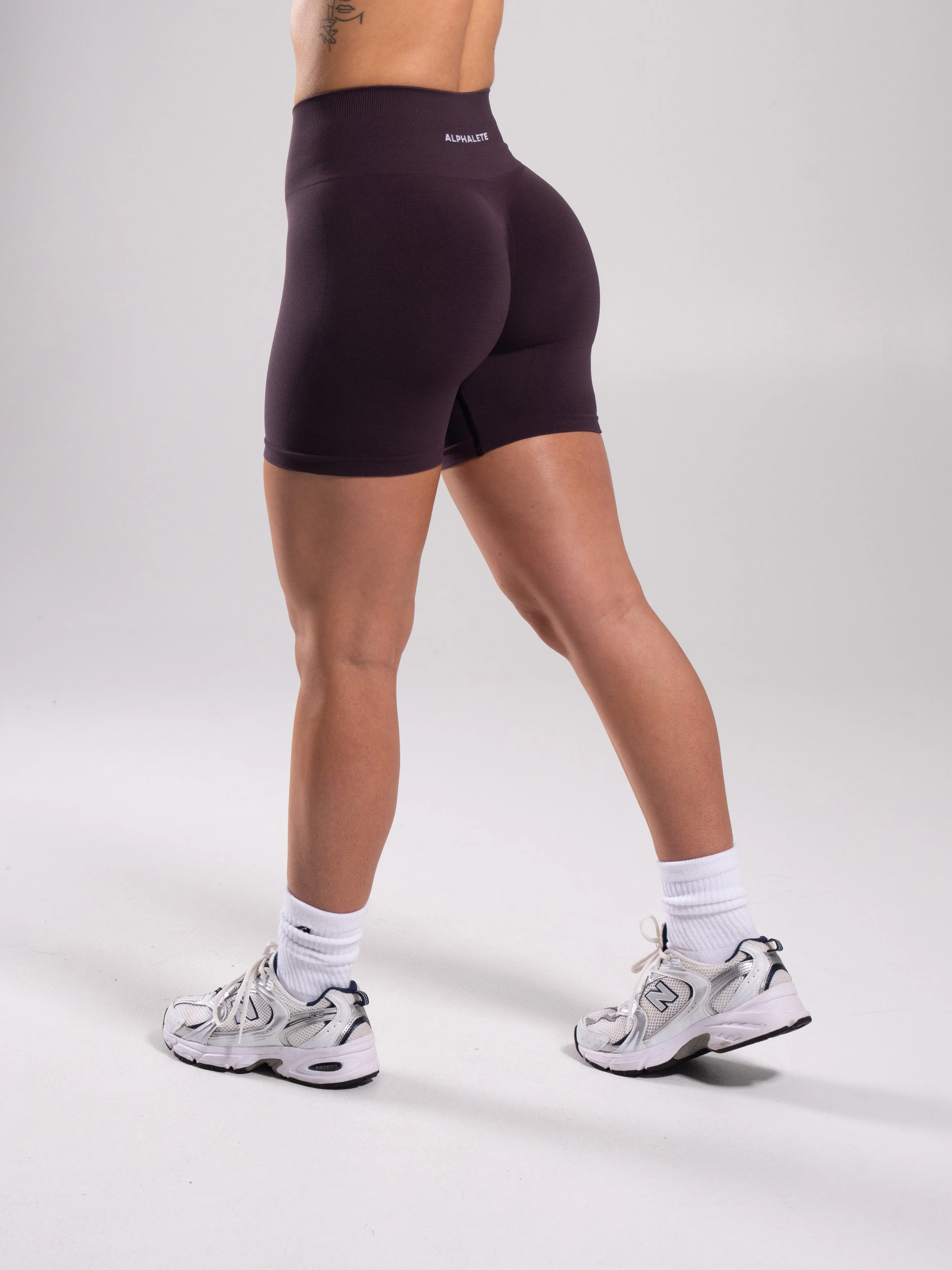 Pump High Rise Short - Black Garnet