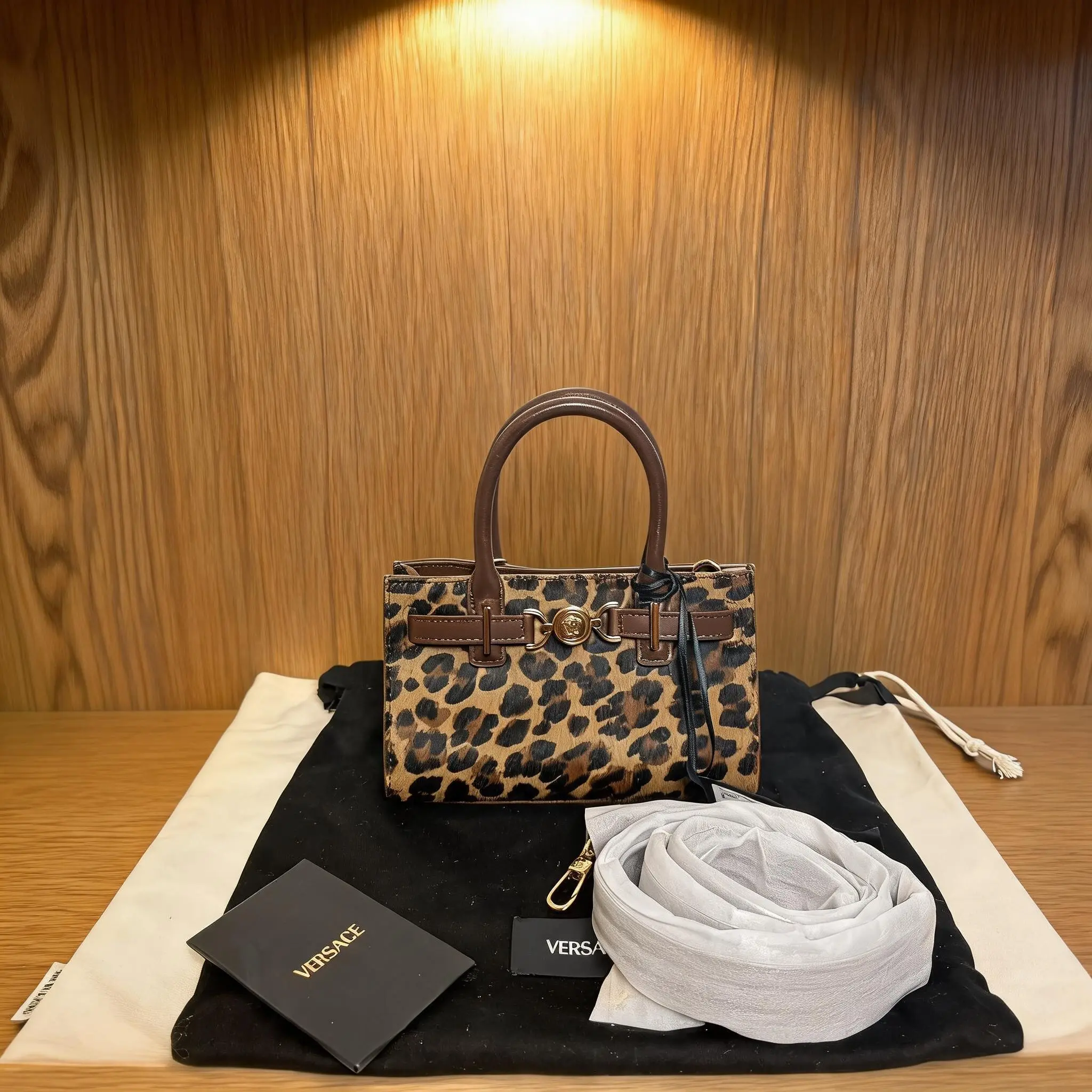 Pre-owned VERSACE Leather Shoulder Bag C0727233512