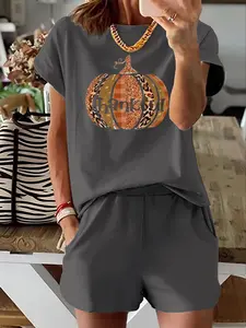 Two-Piece Set Women's Pumpkin Graphic Tee & Plain Elastic Waist Shorts, Casual Round Neck Short Sleeve T-Shirt & Pocket Shorts, Ladies Summer Clothes