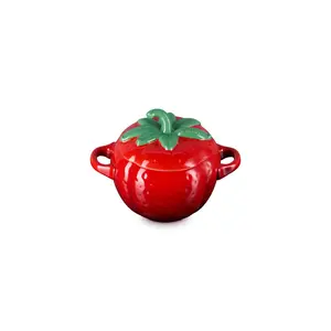 Le Creuset 19oz Strawberry Mini Cocotte | Cerise