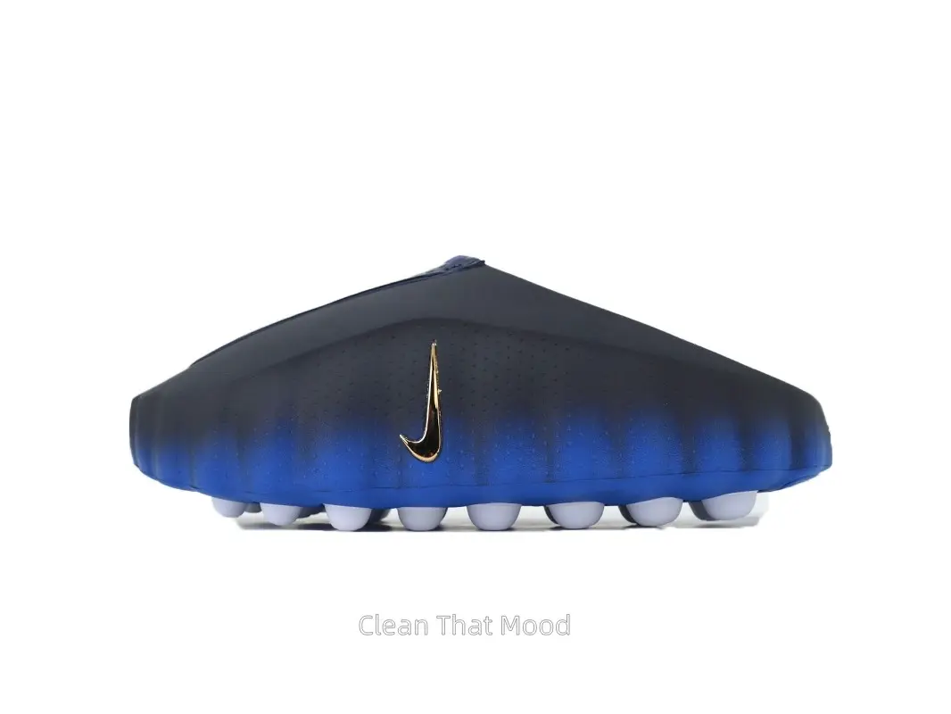 Retro Street Hip Hop Ombre Navy Blue EVA Closed Toe Clogs For Men, Contrast White Bubble Sole Wavy Mule Slides, Gold Accent Wear Resistant Daily Slip On Footwear