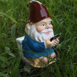 Garden Gnome Statue, Fantasy Cartoon Dwarf Design Resin Ornament, Garden Sculpture, Garden Accessories, Perfect for Thanksgiving, Home Decor Supplies