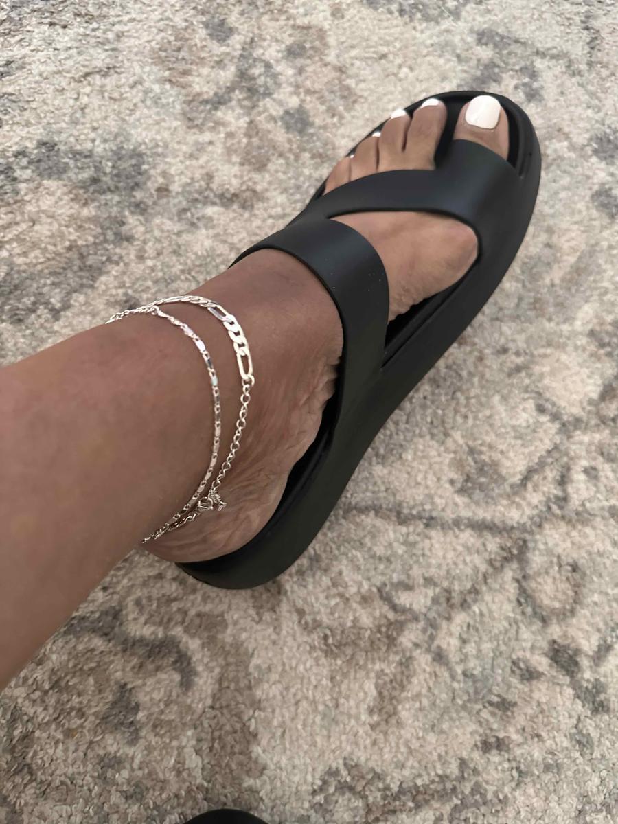 Item: Black, Womens 11