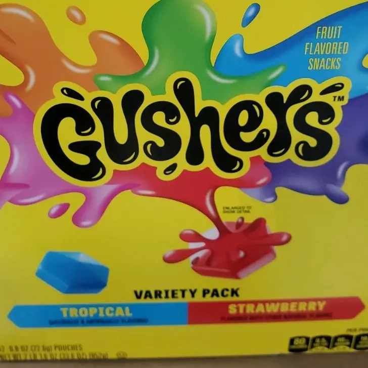 Gushers Fruit Flavored Snacks, Variety Pack, Strawberry and Tropical  42 packs!