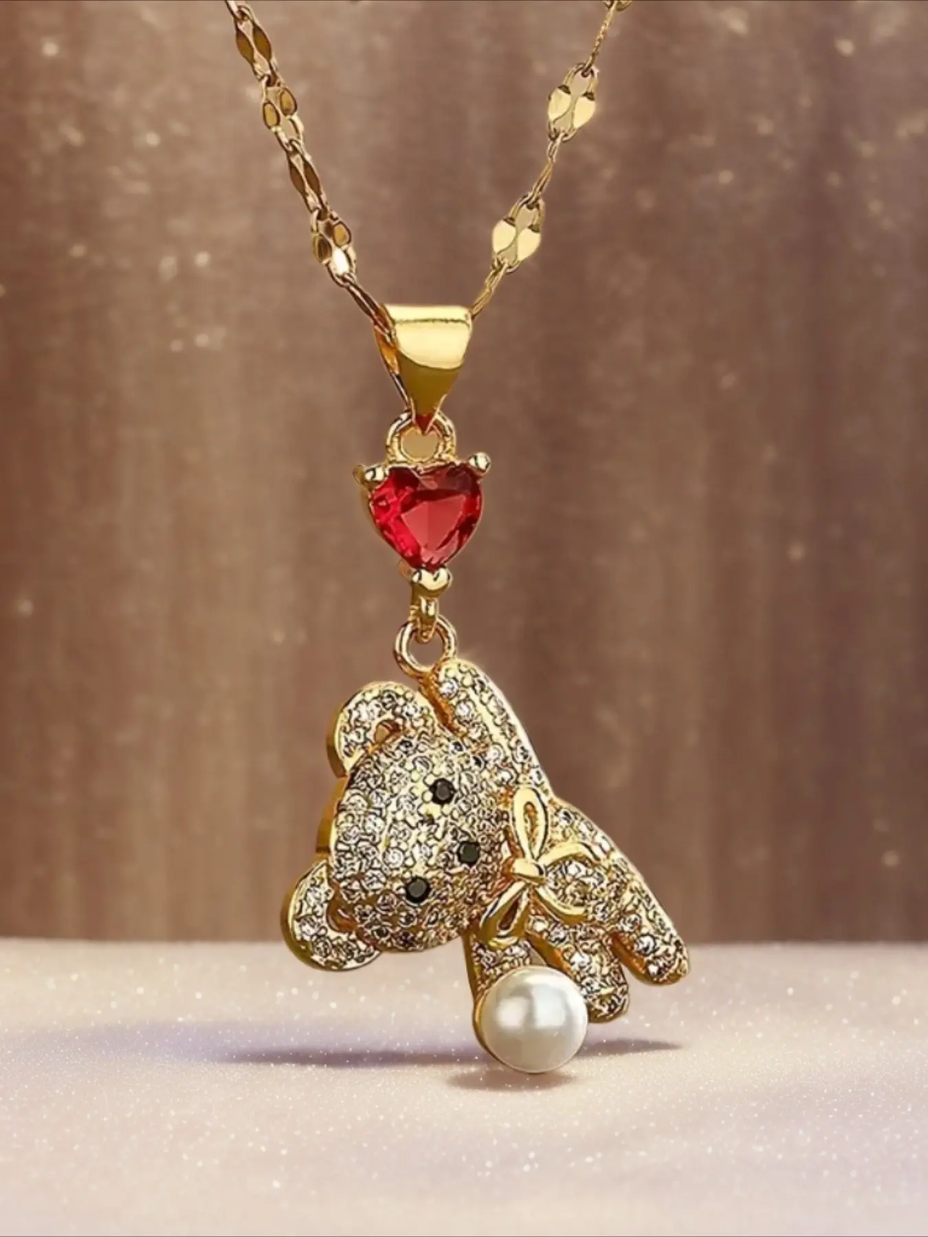 Cute Bear Heart Shaped Pendant Necklace with Zircon Heart Charm, 18k Plated, Whimsical Necklace, Cute Necklaces, Fashion Necklace, Casual Style, Suitable for All Seasons, Daily Wear & Parties
