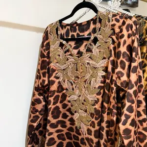 Tiger print Mukhawara with a Sheila included