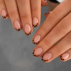 24pcs Short Oval Leopard Print French Press-On Nails Set, Diy Nail Kit, Includes Jelly Glue and Nail File, Easy to Wear, Perfect for Parties and Daily Use