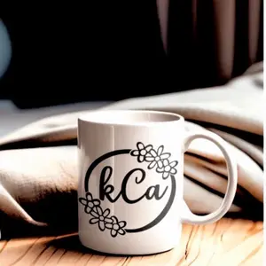 Custom Monogram Circle Name Frame with Daisies, Custom Name, Vinyl Decal Design