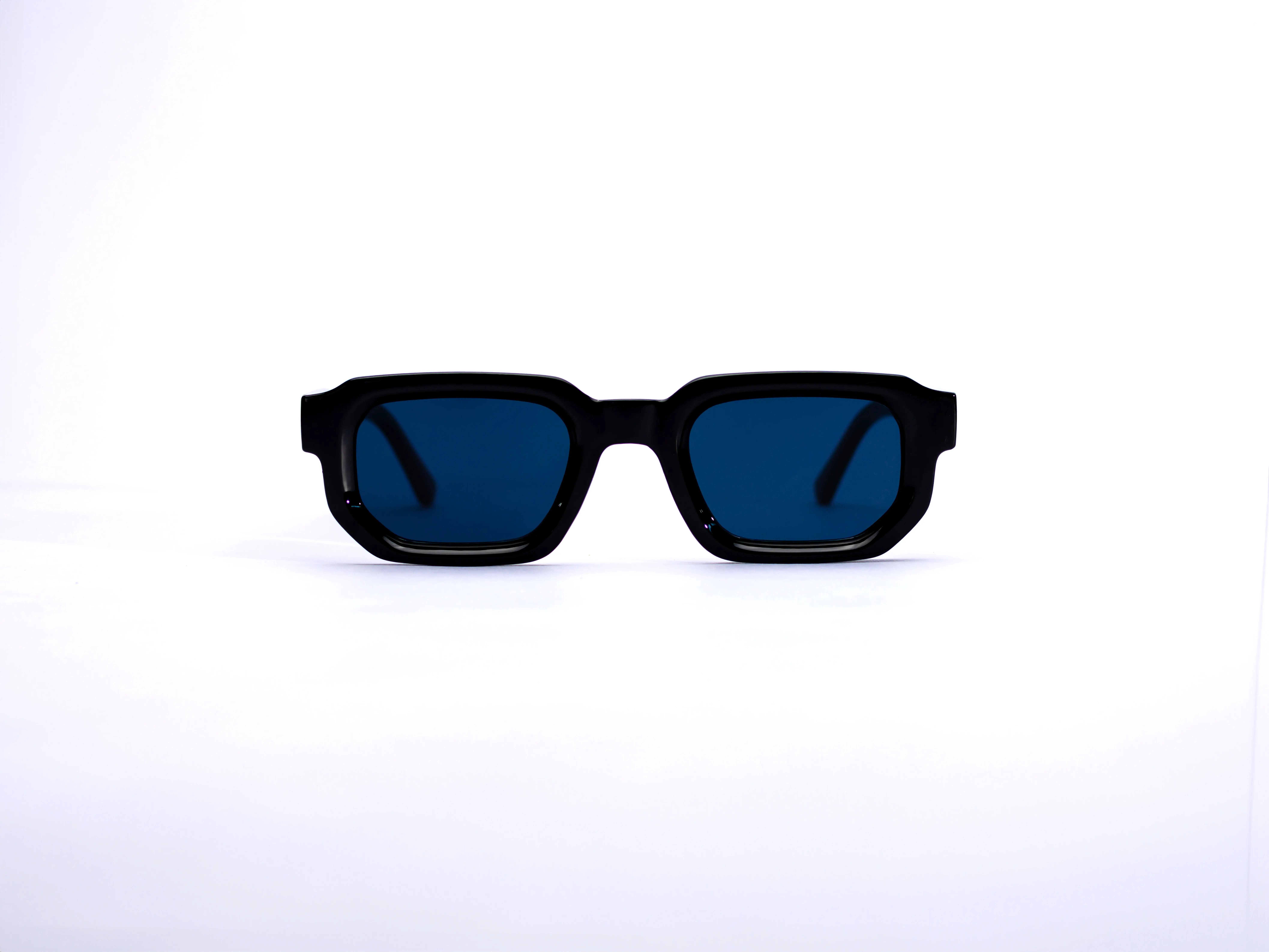 Ohon Eclipse Black Sunglasses - Unisex Design Ohon Eclipse Black Sunglasses - Unisex Design